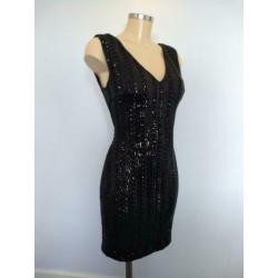 Chique Jurk met open diepe v-rug Mt. 40 ZGAN!