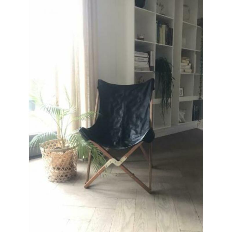 Vlinder stoel in zwart leer