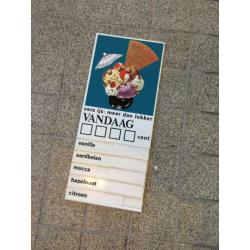 Vintage reclame bord ijssalon