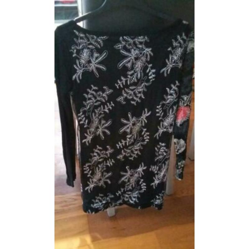 Mooie tuniek van het merk desigual maat xl