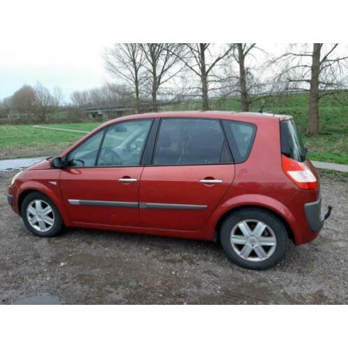 Renault Megane Scenic 2.0 16V 99KW Autcom Euro4 2004 Rood