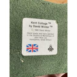 4 originele handgemaakte/geschilderde David Winter huisjes