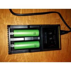 Sony vtc6 ..3120mAh Nieuw Ongebr. en Nitecore D2 Pro Lader