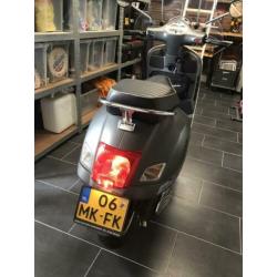 Vespa 300 gts