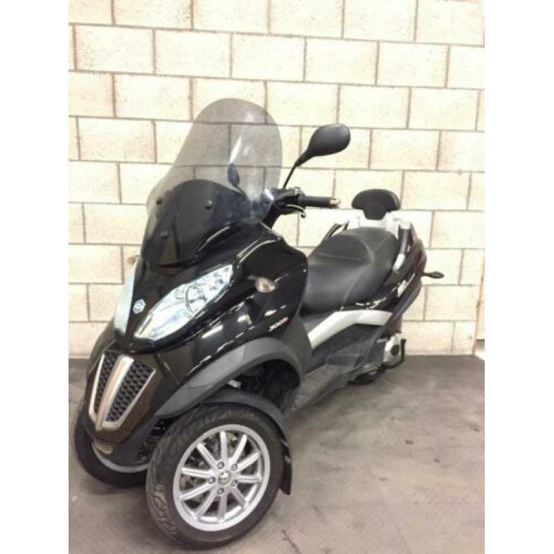 Piaggio mp3 300 lt 2011 autorijbewijs 1 mnd garantie