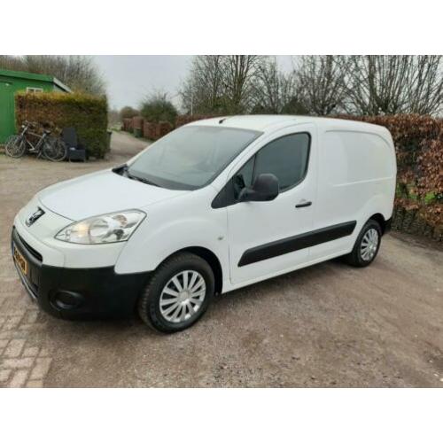 Peugeot Partner grijs kenteken benzine! Berlingo caddy