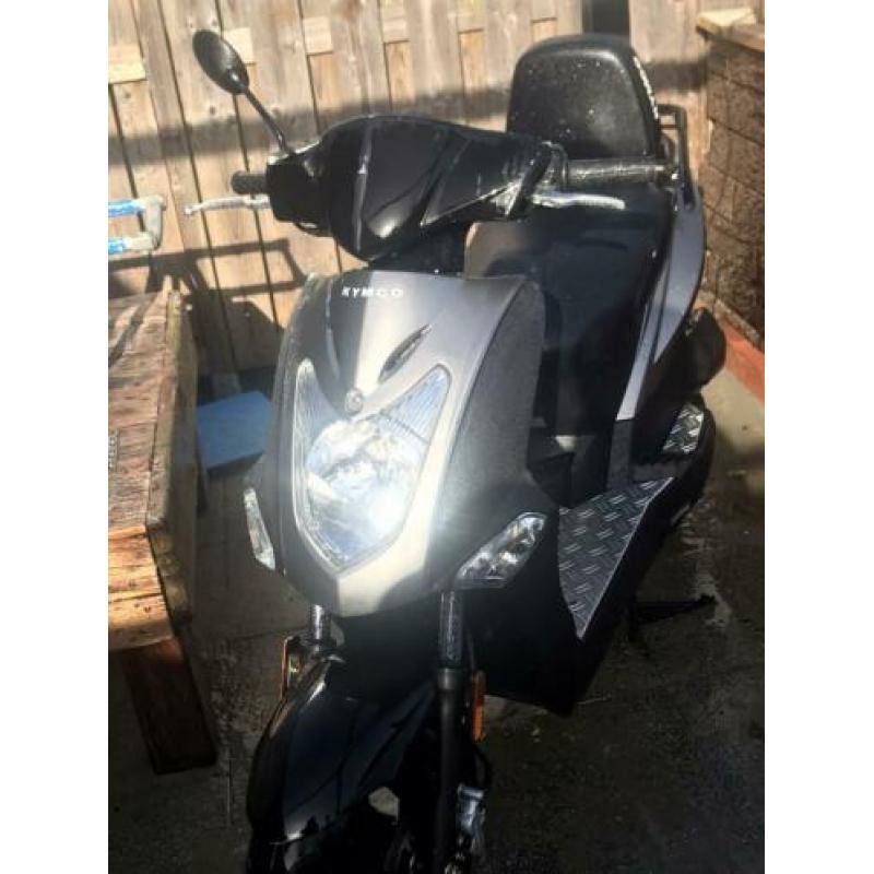Kymco agility50. 5500 op de teller!