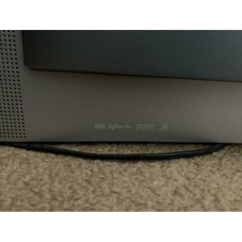 JVC breedbeeld tv groot formaat 90 cm diameter.