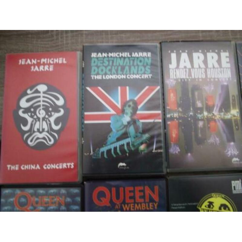11 muziek videobanden op vhs o.a queen/iron maiden