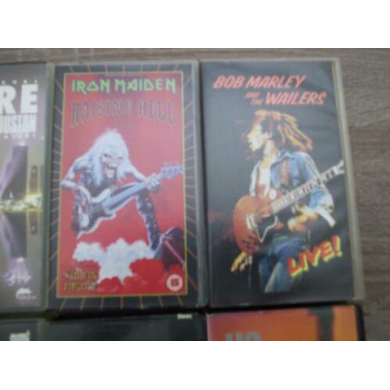 11 muziek videobanden op vhs o.a queen/iron maiden