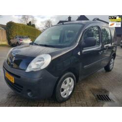 Renault Kangoo Family 1.6 Authentique VERKEERD IN NIEUWSTAAT