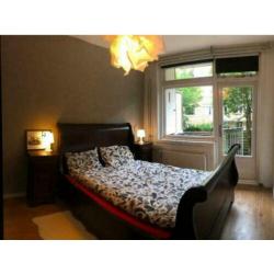 Antiek Bed - Mahogany sleigh queen met nachtkastjes