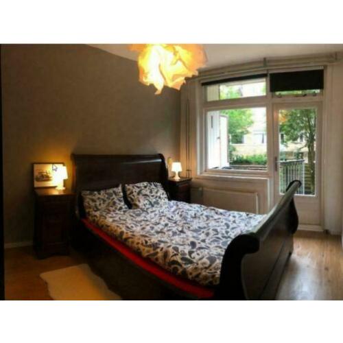 Antiek Bed - Mahogany sleigh queen met nachtkastjes