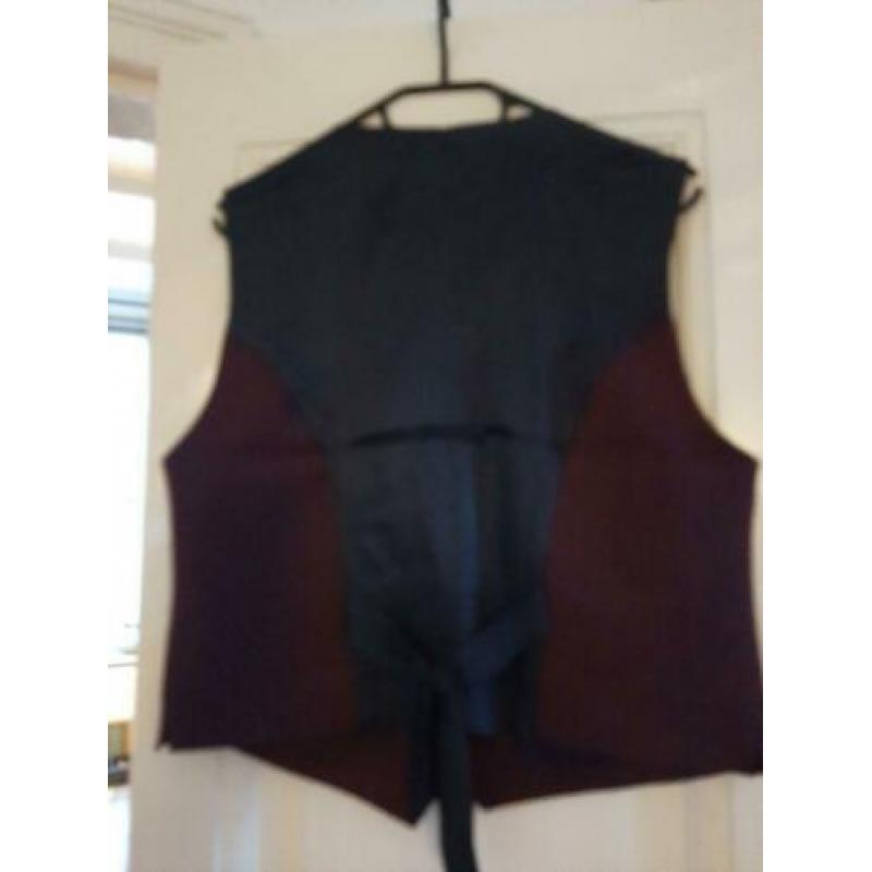 Donkerrood gilet Pauw 4
