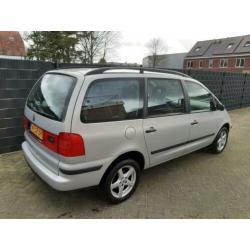 Sharan 2.0 6 bak met climatronic nieuwe apk mooie auto