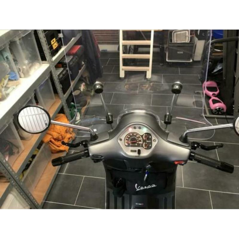 Vespa 300 gts