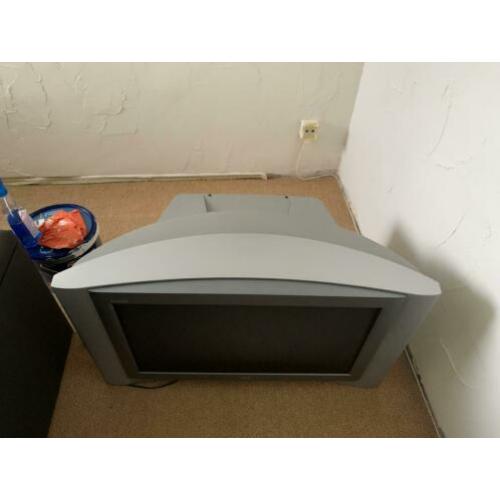 JVC breedbeeld tv groot formaat 90 cm diameter.