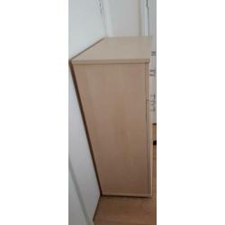Zgan kastje met lade en legplank