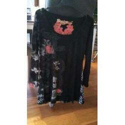 Mooie tuniek van het merk desigual maat xl