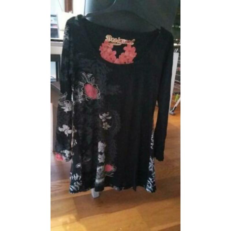 Mooie tuniek van het merk desigual maat xl