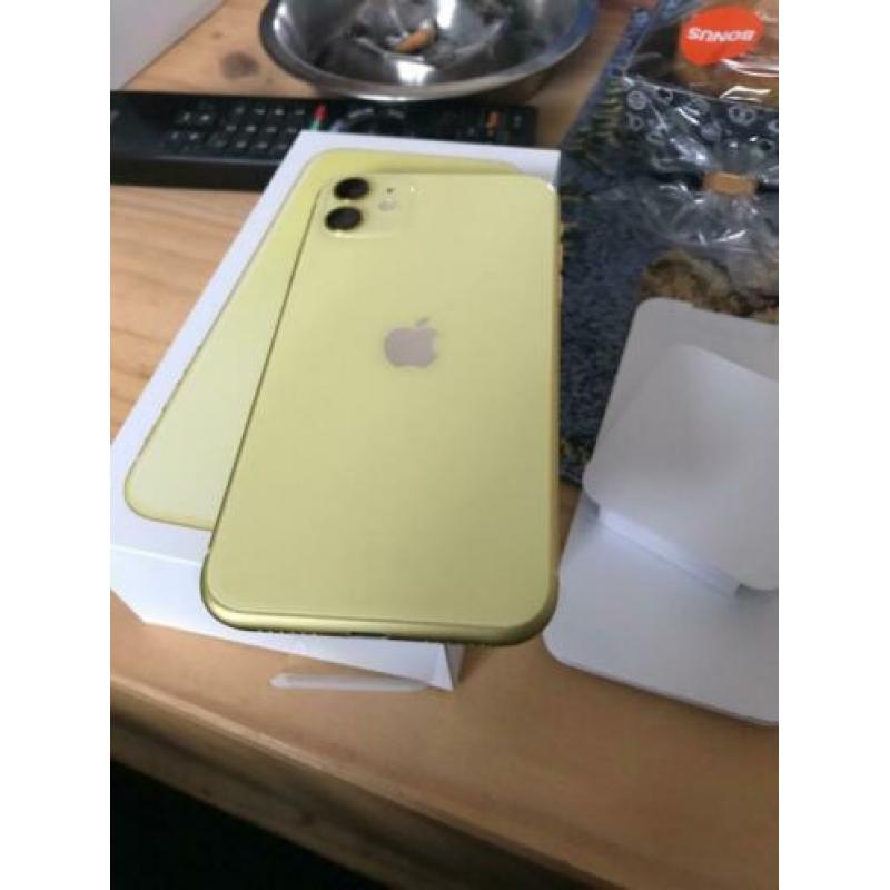 iPhone 11 yellow 64 gb