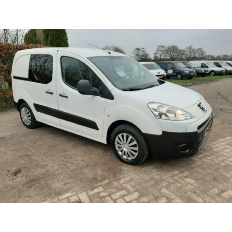 Peugeot Partner grijs kenteken benzine! Berlingo caddy
