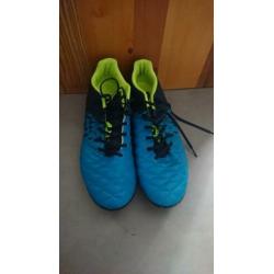 Gebruikte voetbal spullen te koop
