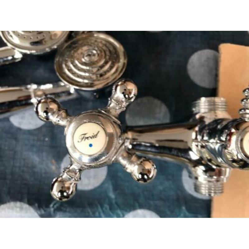 2x retro doucheset/badkamer kraan set
