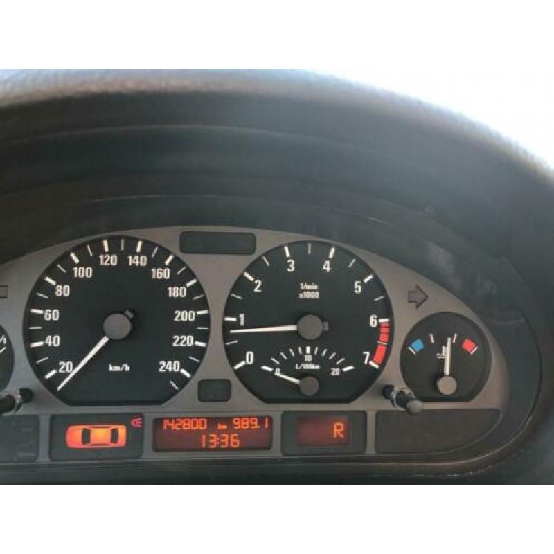 BMW 3-Serie 1.9 I 318 AUT 2001 Groen