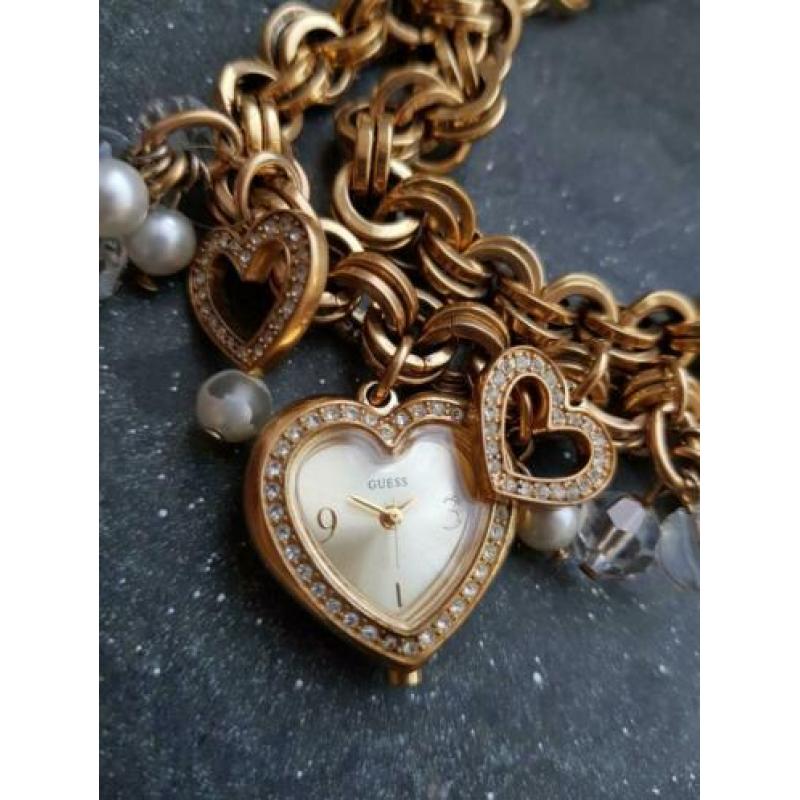 Guess dameshorloge met bedeltjes