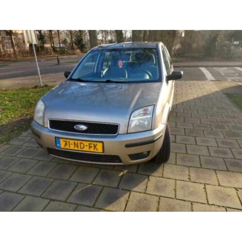 Ford Fusion 1.6, 07-2003, in uitstekende staat