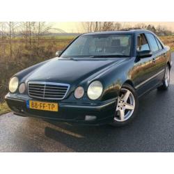 Mercedes-Benz E-klasse 430 Avantgarde AMG LEDER NAVI XENON S