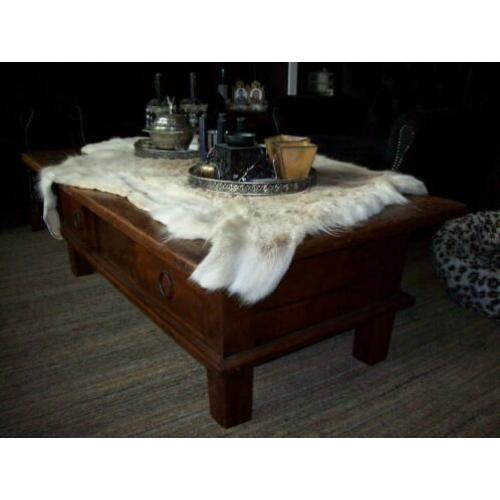 Massieve salontafel