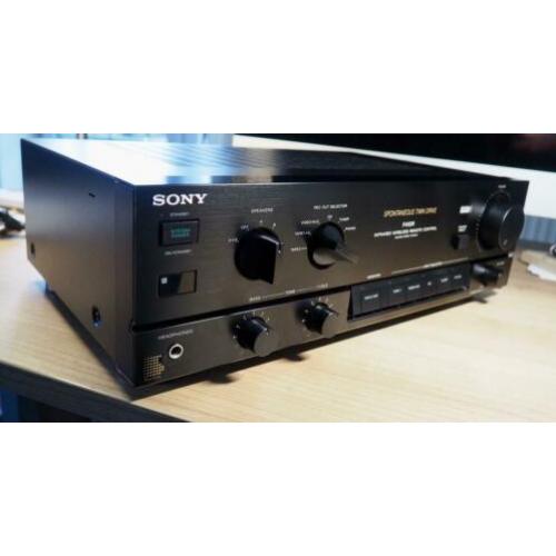 SONY F410R amplifier incl. afstandbediening en manual.