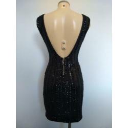 Chique Jurk met open diepe v-rug Mt. 40 ZGAN!