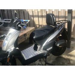 Kymco agility50. 5500 op de teller!