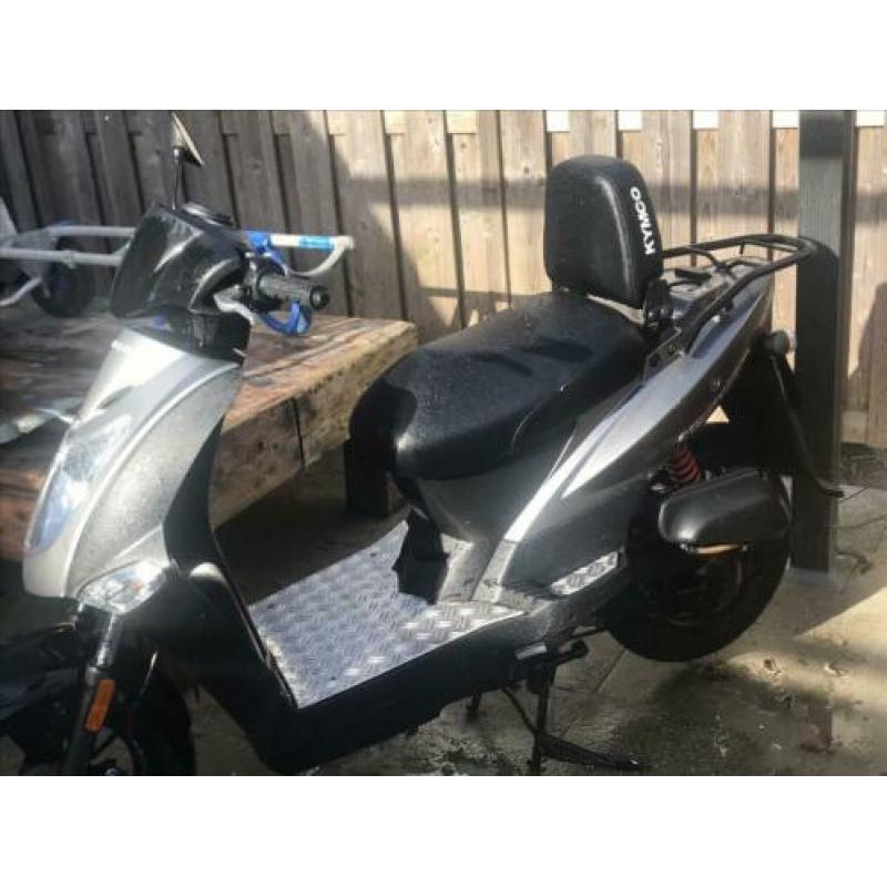 Kymco agility50. 5500 op de teller!