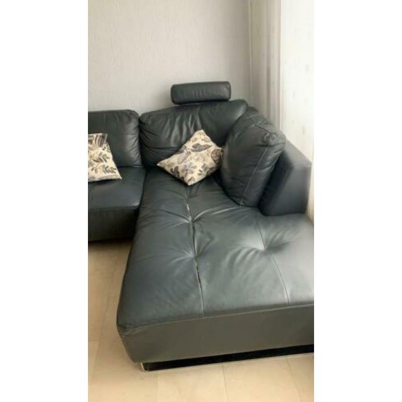 Lederen bank met chaise longue