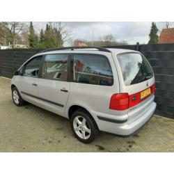 Sharan 2.0 6 bak met climatronic nieuwe apk mooie auto