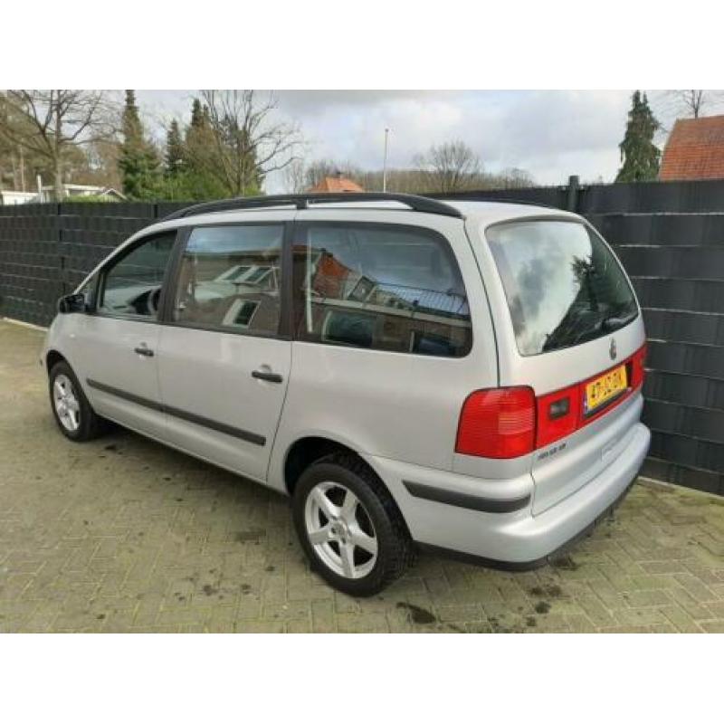 Sharan 2.0 6 bak met climatronic nieuwe apk mooie auto