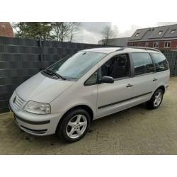 Sharan 2.0 6 bak met climatronic nieuwe apk mooie auto