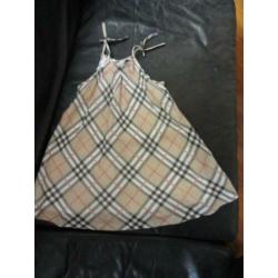 Lief kinderjurkje BURBERRY, maat 104