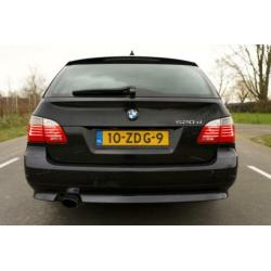 BMW 5-Serie 2.0 D 520 Touring 2008 Zwart facelift ! Navi