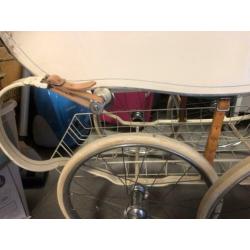 Retro blauw/witte kinderwagen (jaren 50/60)