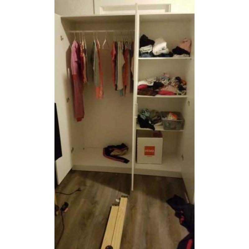 Witte Ikea Dombas 3 deurs kledingkast
