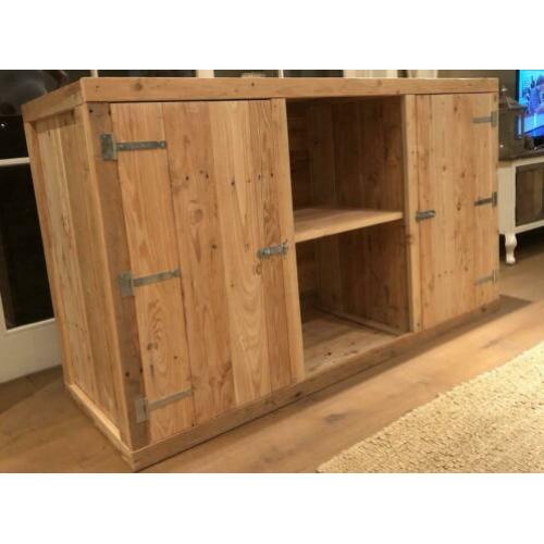 Robuuste dressoir kast / televisie kast van Steigerhout!