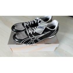 NIEUWE Asics spikes MD maat 48