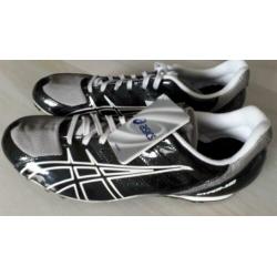 NIEUWE Asics spikes MD maat 48