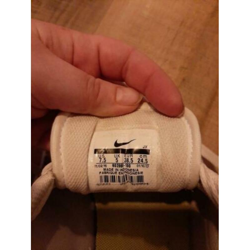 nike schoenen