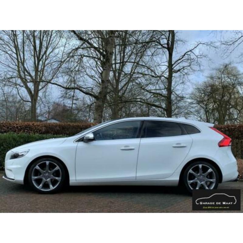 Volvo V40 D2 R-Design |NLAuto|Dealeronderhouden|Full.options